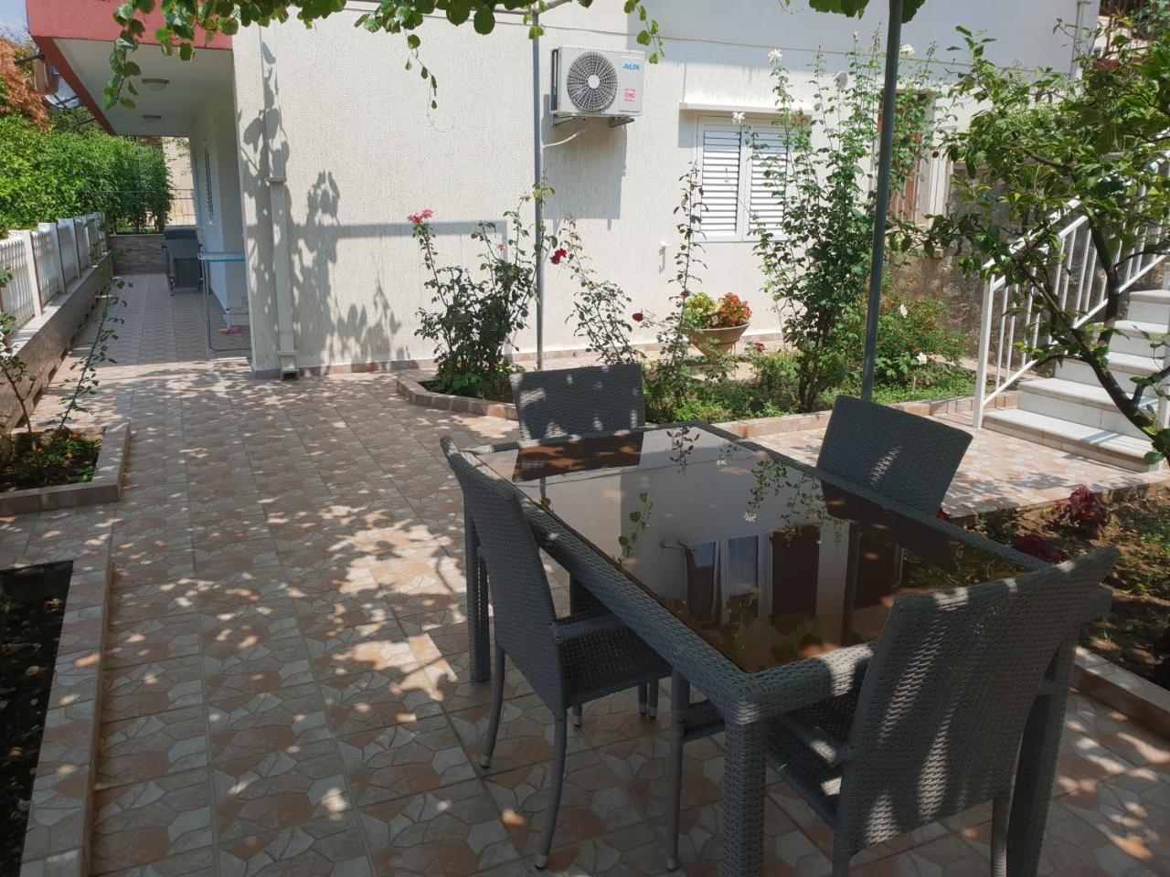 Badza Apartment Kotor Exterior photo